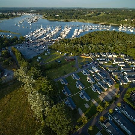 Mercury Yacht Harbour And Holiday Park Bursledon Exteriér fotografie