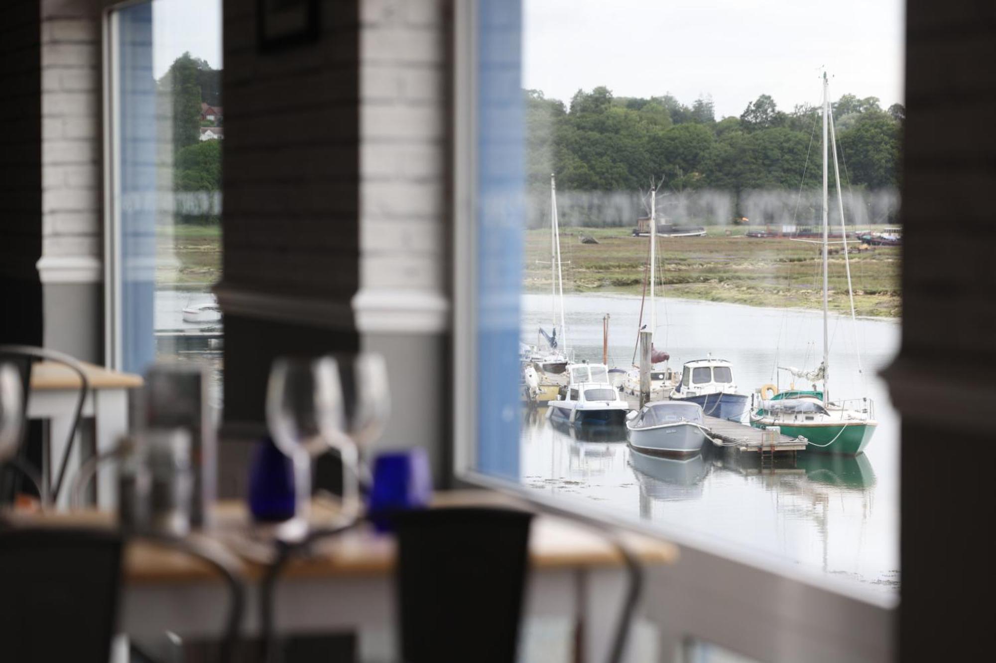 Mercury Yacht Harbour And Holiday Park Bursledon Exteriér fotografie