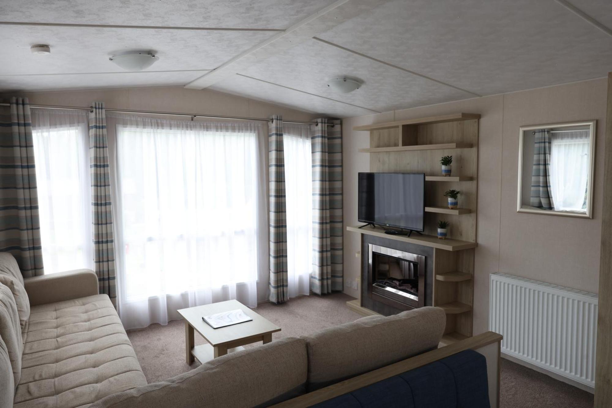 Mercury Yacht Harbour And Holiday Park Bursledon Exteriér fotografie