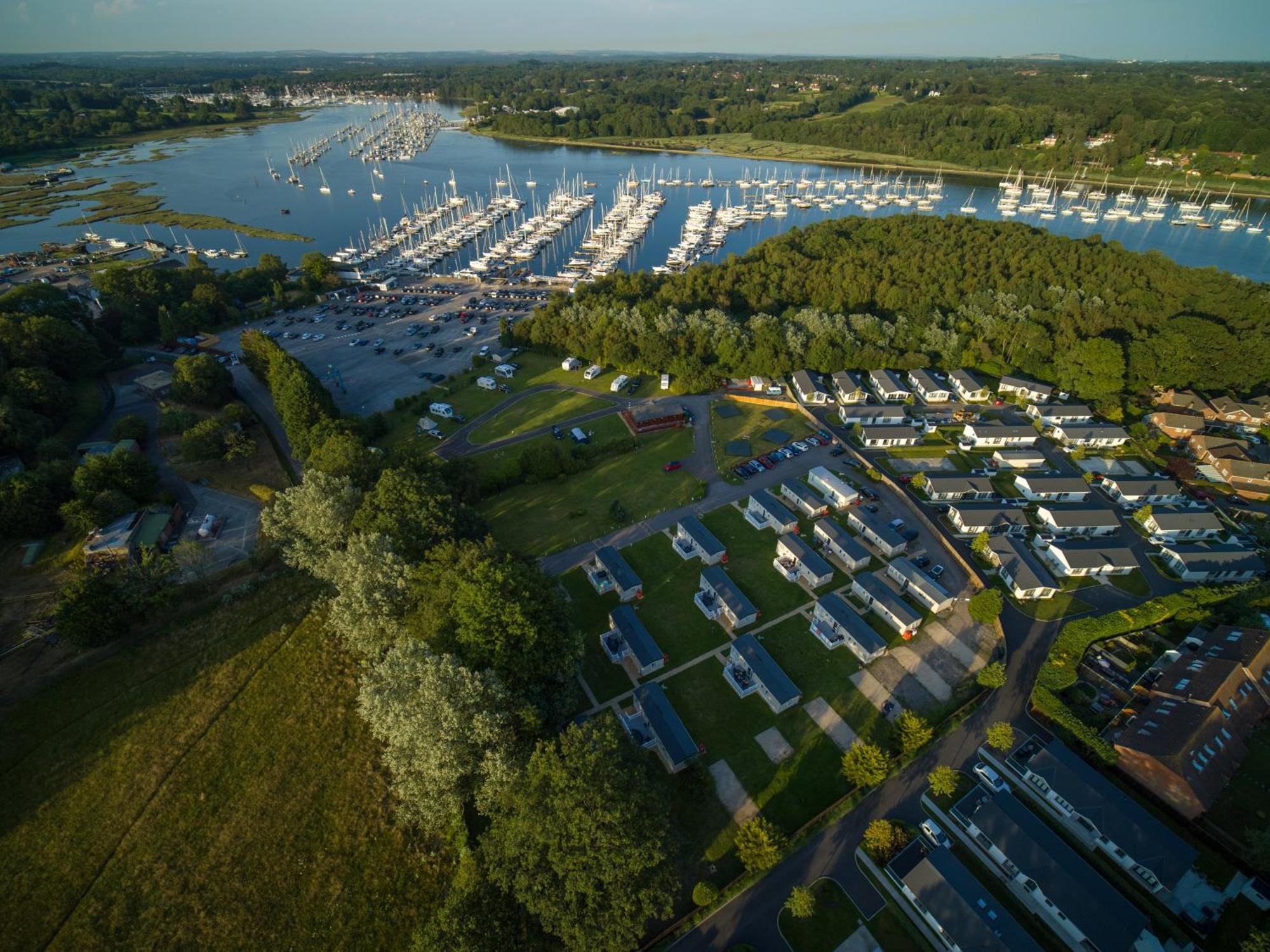 Mercury Yacht Harbour And Holiday Park Bursledon Exteriér fotografie